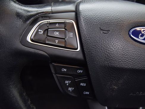 Used 2018 Ford EcoSport SE image 32