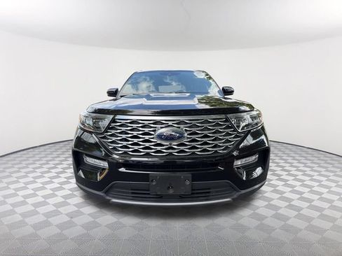 Used 2020 Ford Explorer Platinum w/ Premium Technology Package AWD/4WD image 2