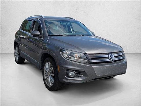 Used 2014 Volkswagen Tiguan S FWD image 3