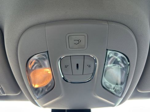 Certified 2022 Jeep Compass Latitude w/ Convenience Group image 25