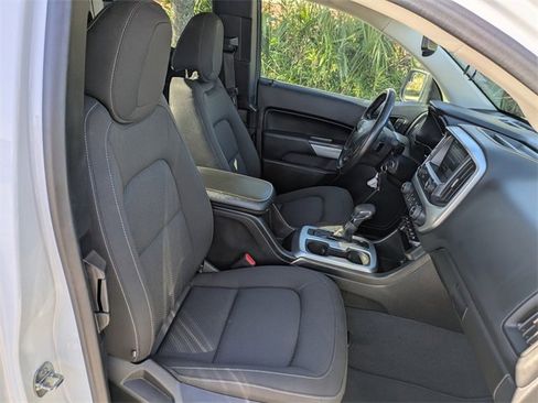 Used 2022 Chevrolet Colorado LT w/ Safety Package image 14