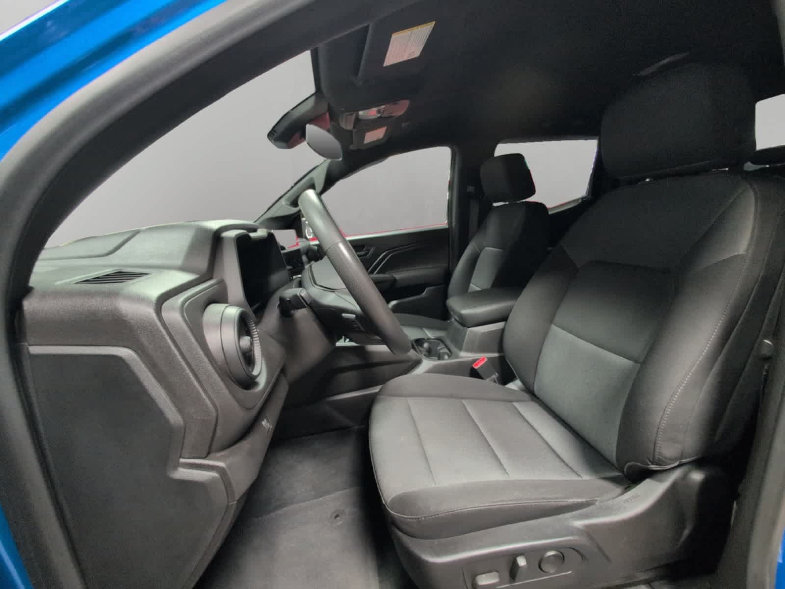 Used 2023 Chevrolet Colorado Trail Boss AWD/4WD image 9