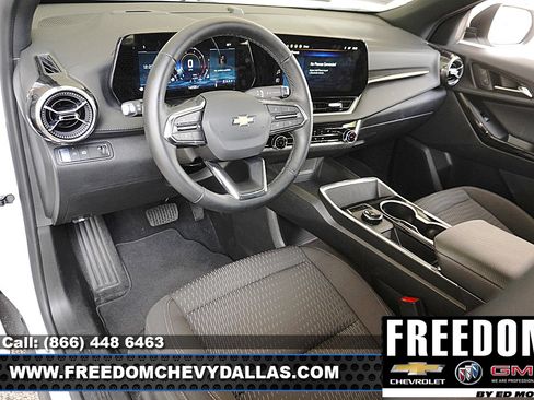 Used 2026 Chevrolet Equinox LT FWD image 7