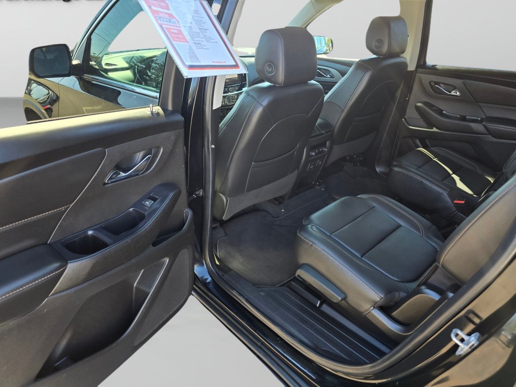 Used 2021 Chevrolet Traverse LT w/ LT Premium Package AWD/4WD image 24