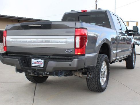 Used 2021 Ford F250 Platinum w/ FX4 Off-Road Package image 32
