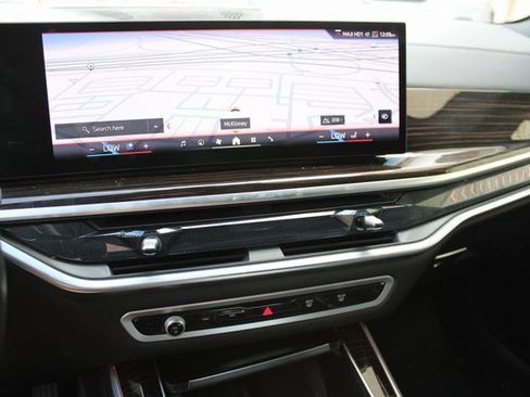 Used 2025 BMW X5 xDrive50e image 7