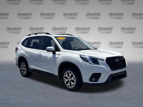 Used 2022 Subaru Forester Premium AWD/4WD image 2