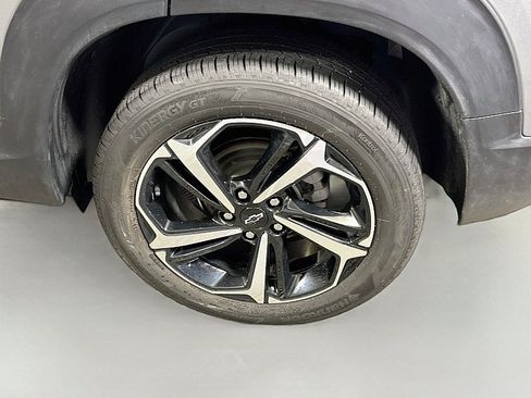 Used 2023 Chevrolet TrailBlazer RS w/ Convenience Package FWD image 28