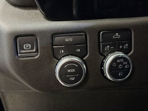 Used 2024 GMC Sierra 1500 Elevation w/ Max Trailering Package AWD/4WD image 12