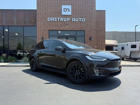 Used 2017 Tesla Model X 100D AWD/4WD image 4
