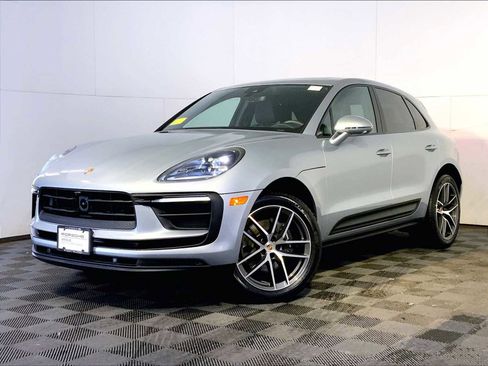 Certified 2025 Porsche Macan image 1