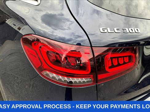 Used 2021 Mercedes-Benz GLC 300 4MATIC image 29