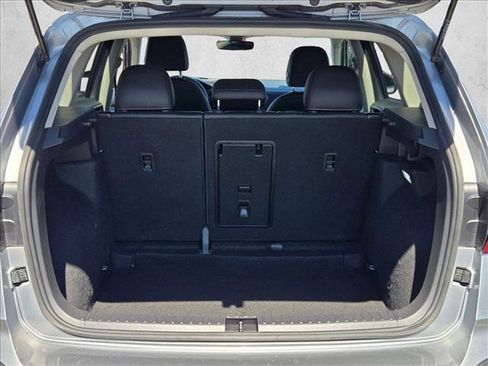 Used 2024 Volkswagen Taos SE image 6