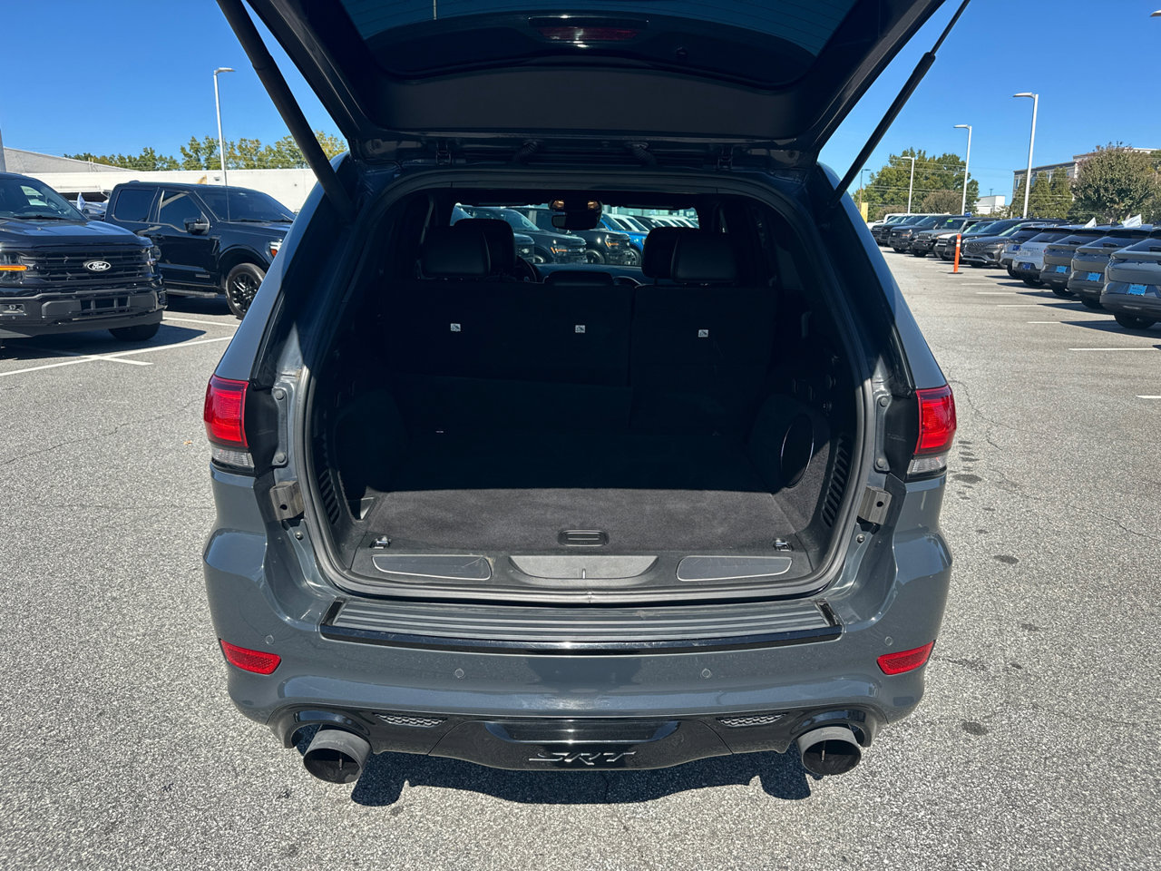 Used 2018 Jeep Grand Cherokee SRT w/ Trailer Tow Group IV AWD/4WD image 18