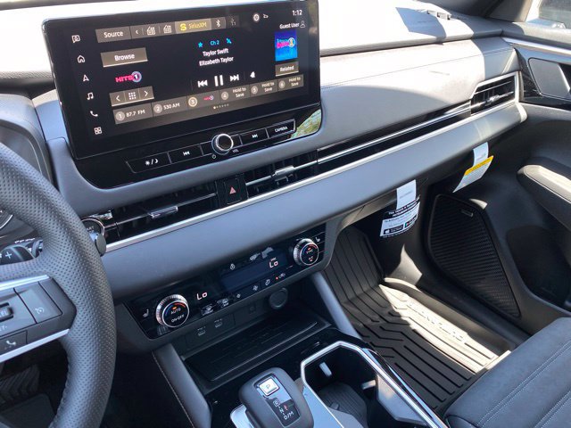 New 2026 Mitsubishi Outlander LE AWD/4WD image 15