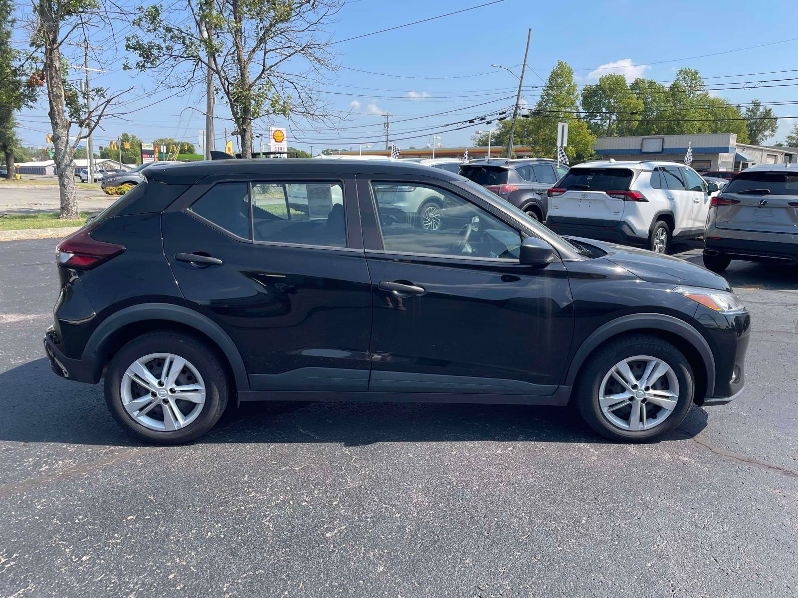 Used 2024 Nissan Kicks S FWD image 9