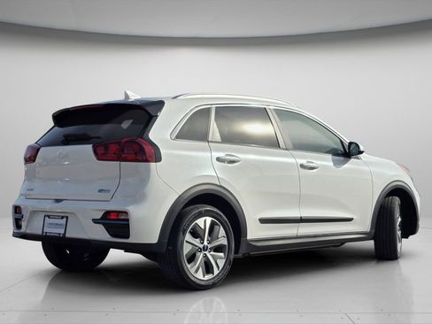 Used 2022 Kia Niro EX w/ Cold Weather Package image 9