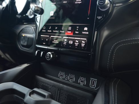 Used 2025 RAM 2500 Limited AWD/4WD image 24