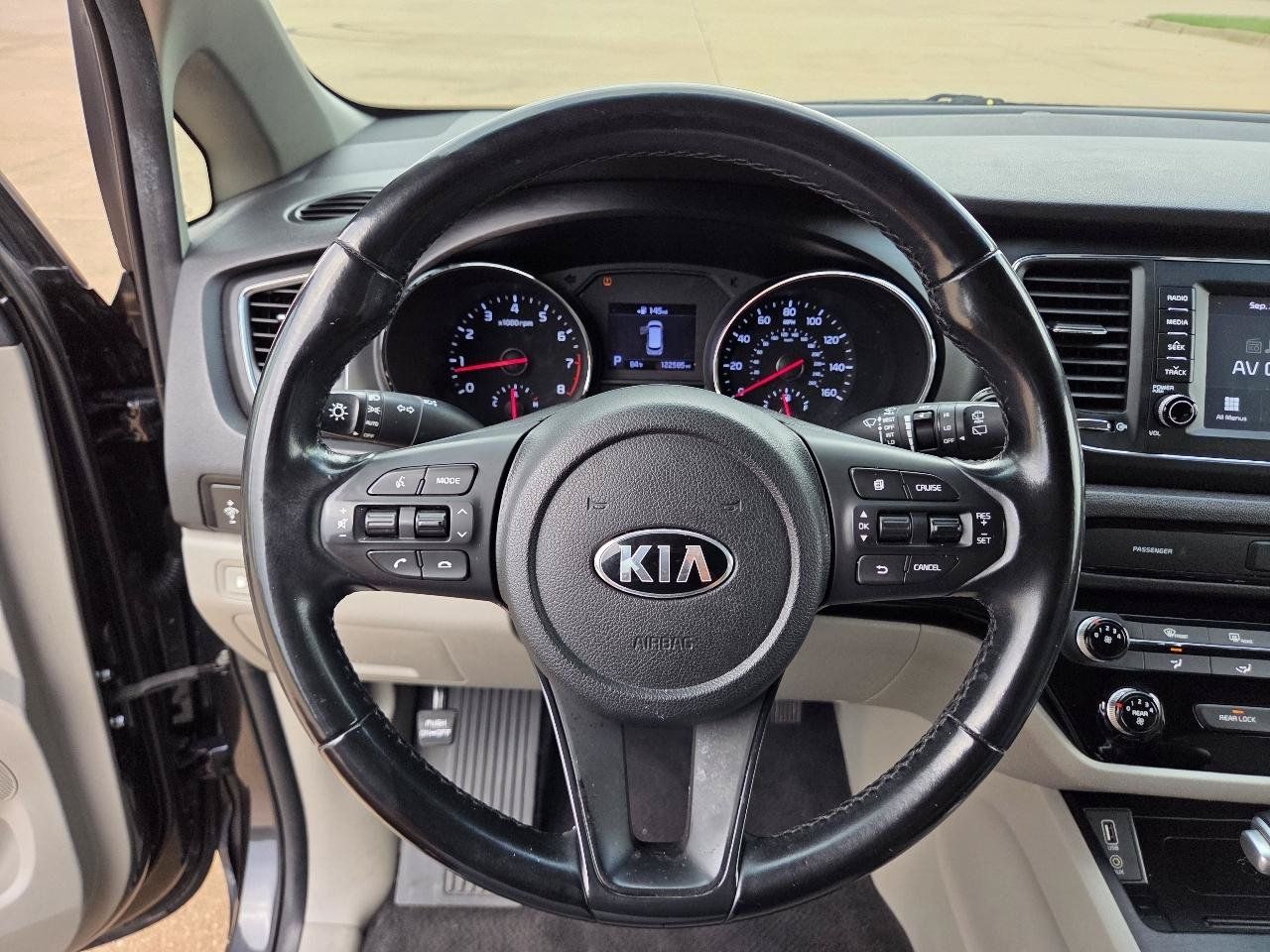 Used 2020 Kia Sedona EX FWD image 16