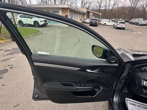 Used 2018 Honda Civic EX image 19