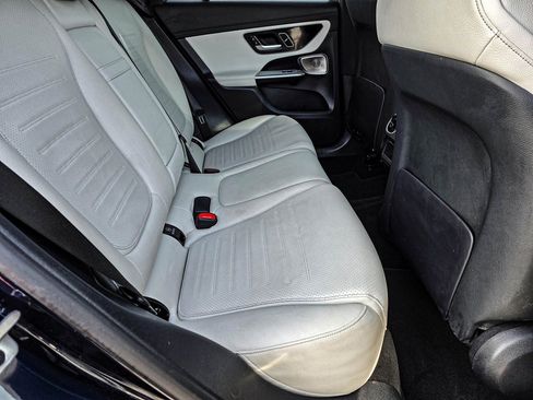 Used 2023 Mercedes-Benz GLC 300 4MATIC image 35