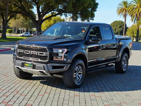 Used 2017 Ford F150 Raptor w/ Equipment Group 802A Luxury image 4