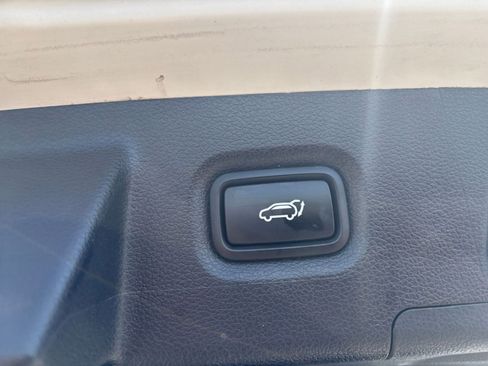 Used 2023 Hyundai Santa Fe SEL w/ Premium Package FWD image 22