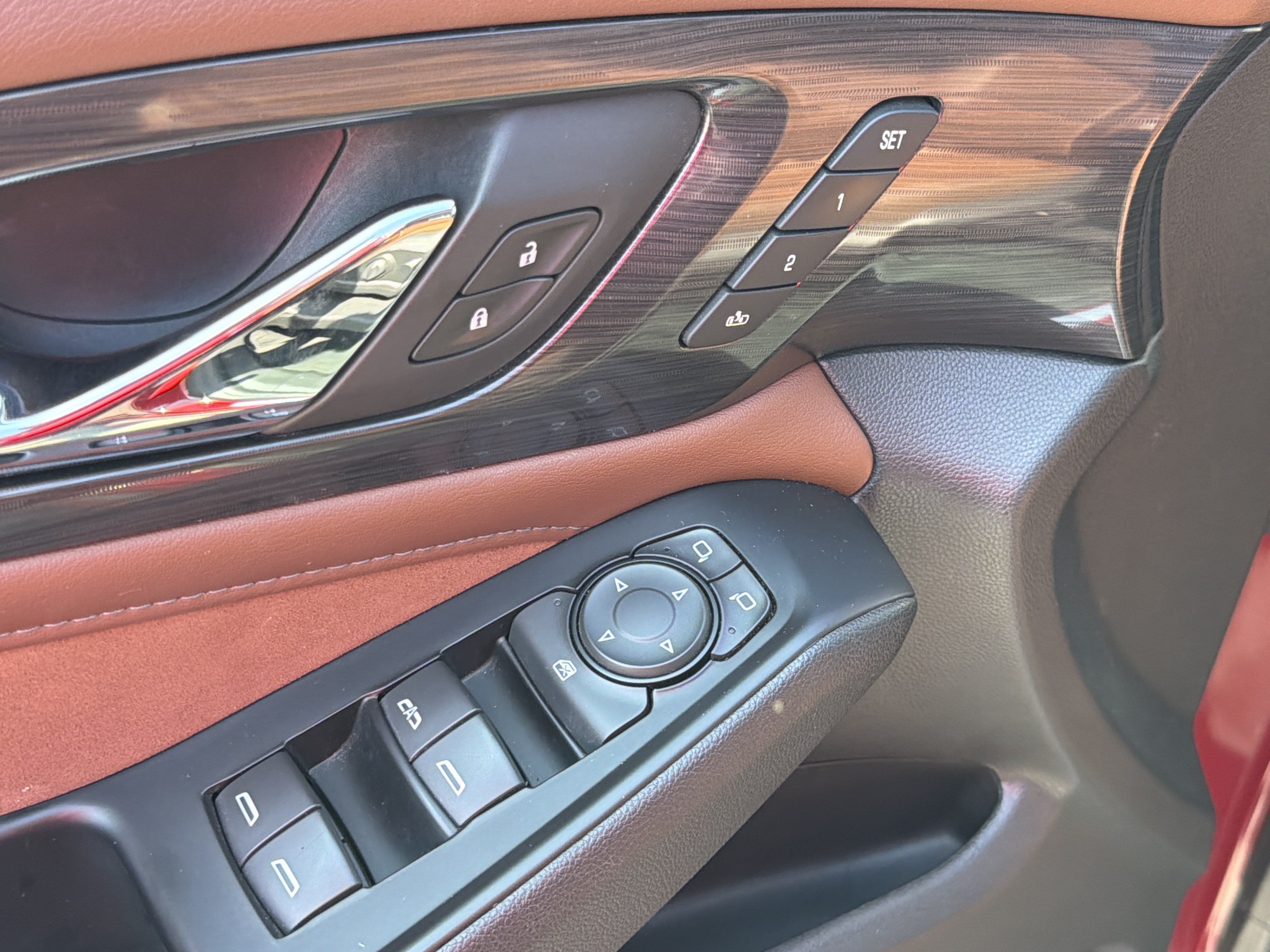 Used 2018 Chevrolet Traverse High Country AWD/4WD image 11