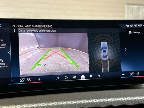 New 2026 BMW 330i Sedan w/ M Sport Package image 23