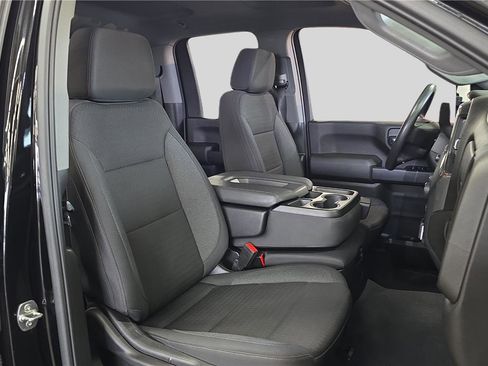 Used 2025 Chevrolet Silverado 2500 Custom w/ Custom Value Package image 14