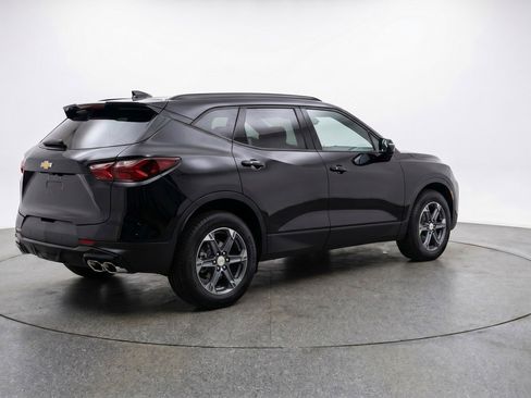 Used 2025 Chevrolet Blazer LT FWD image 7