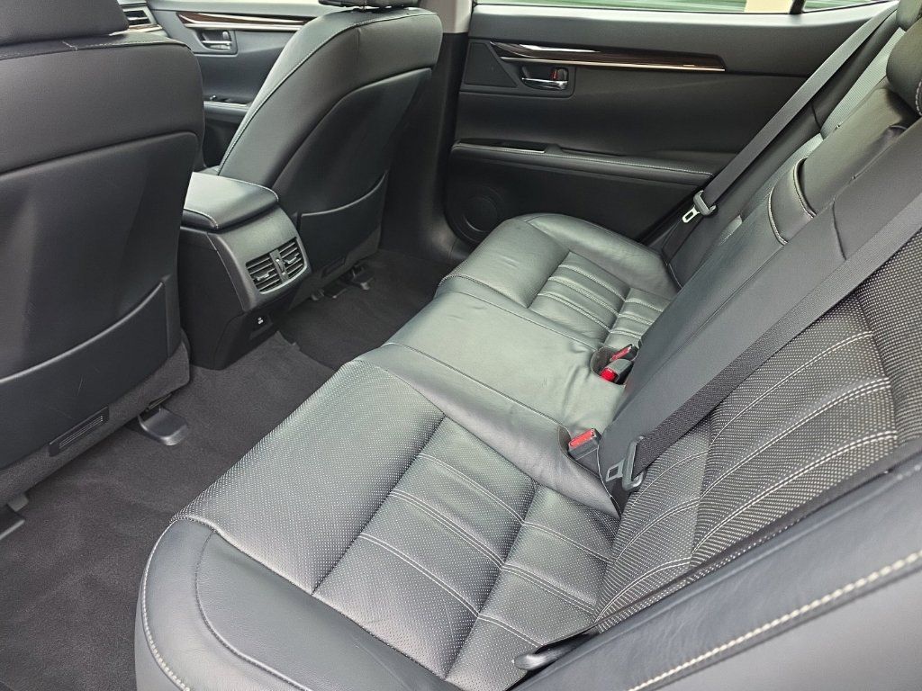 Used 2018 Lexus ES 300h FWD image 15