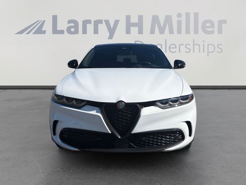 Used 2024 Alfa Romeo Tonale Veloce AWD/4WD image 8