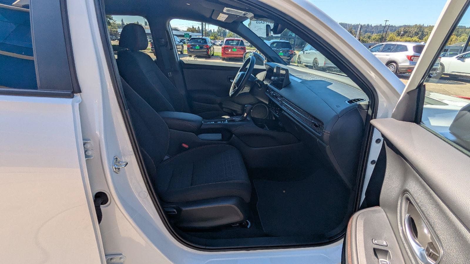 Used 2026 Honda HR-V Sport image 15