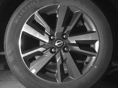 Used 2025 Nissan Versa SV image 15