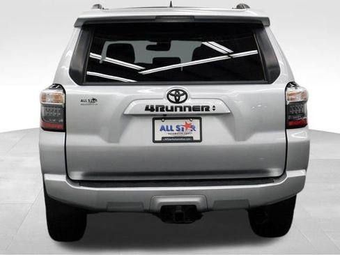 Used 2021 Toyota 4Runner SR5 Premium image 9