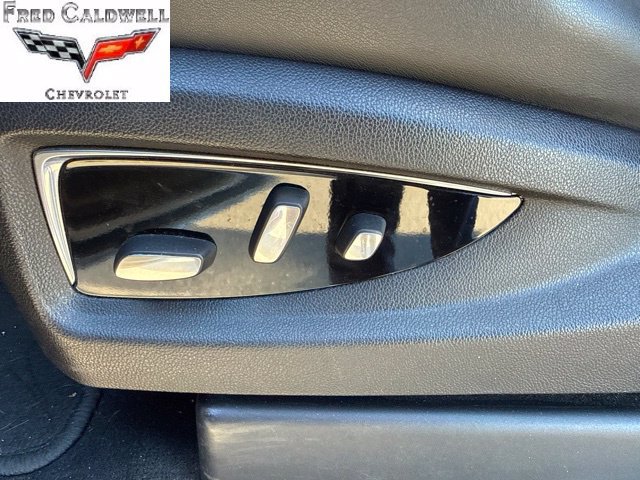 Used 2017 Cadillac Escalade Luxury AWD/4WD image 11