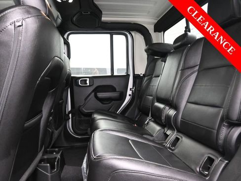 Used 2023 Jeep Gladiator Willys image 18