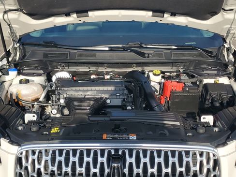 Certified 2024 Lincoln Corsair AWD w/ Equipment Group 101A image 8