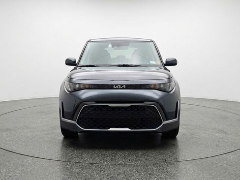Used 2025 Kia Soul LX w/ LX Technology Package FWD image 2