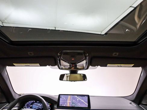 Certified 2023 BMW 530e w/ Premium Package image 17