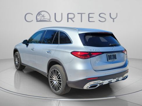 Certified 2026 Mercedes-Benz GLC 300 image 3