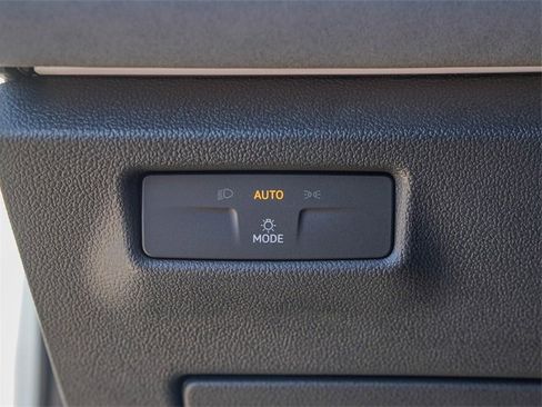 New 2026 Volkswagen Tiguan SE R-Line image 14