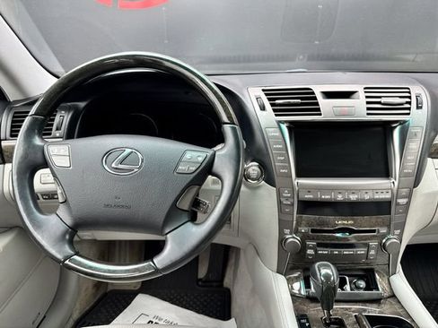 Used 2008 Lexus LS 460 RWD image 24