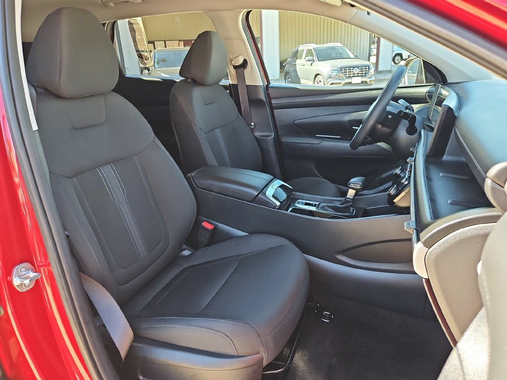 Used 2025 Hyundai Tucson SEL AWD/4WD image 28