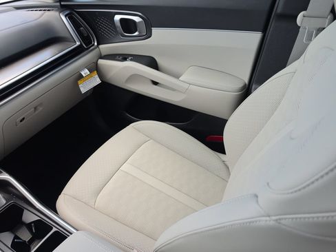 New 2026 Kia Sorento S FWD image 15