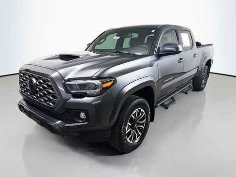 Used 2023 Toyota Tacoma TRD Sport w/ TRD Premium Sport Package AWD/4WD image 3