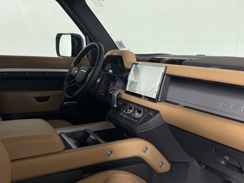 New 2025 Land Rover Defender 110 V8 image 19