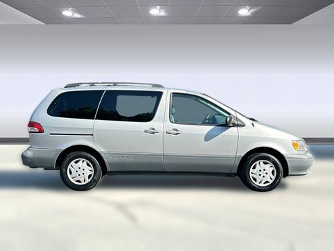 Used 2003 Toyota Sienna CE w/ CE Extra Value Pkg FWD image 8