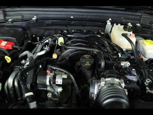 Used 2022 Jeep Wrangler Unlimited Sport image 17